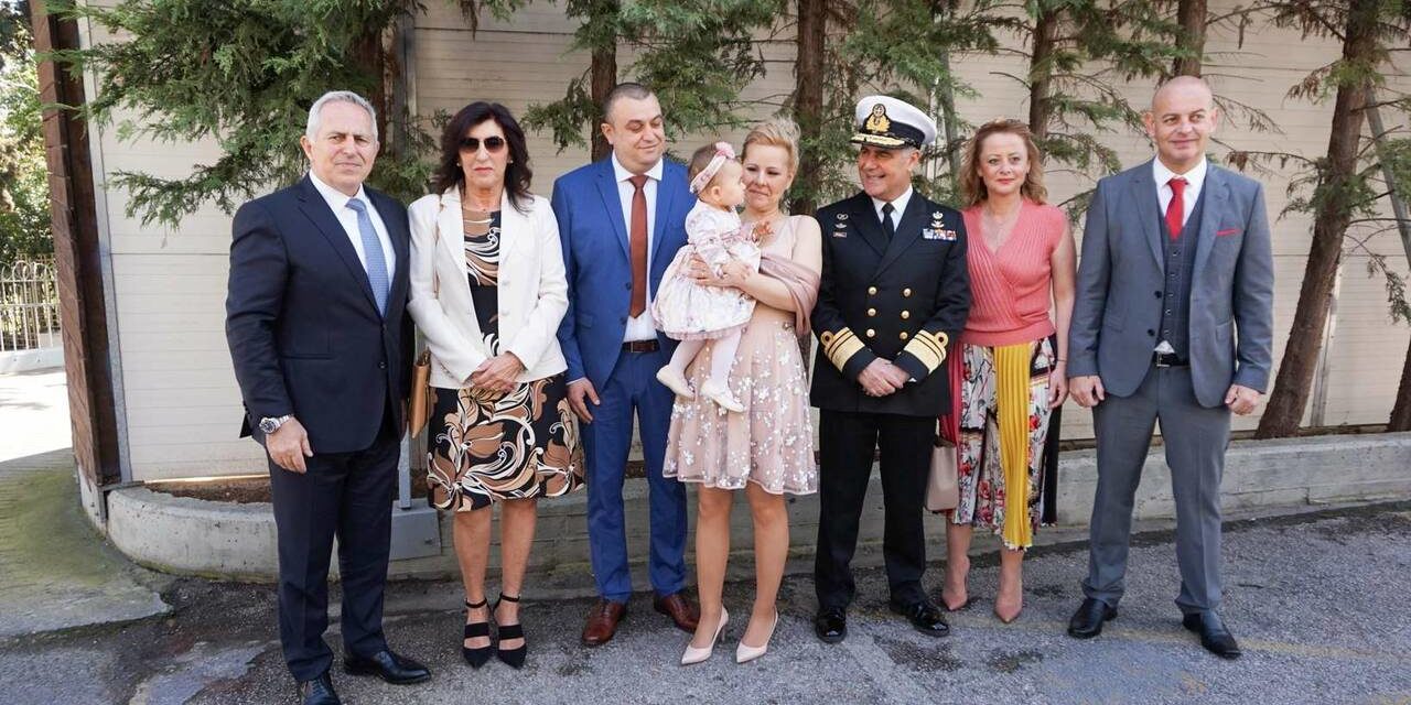 Βαφτίσια με ιδιαίτερη σημασία για την ΜΙΥΑ Βάπτιση με ιδιαίτερη σημασία για την ΜΙΥΑ