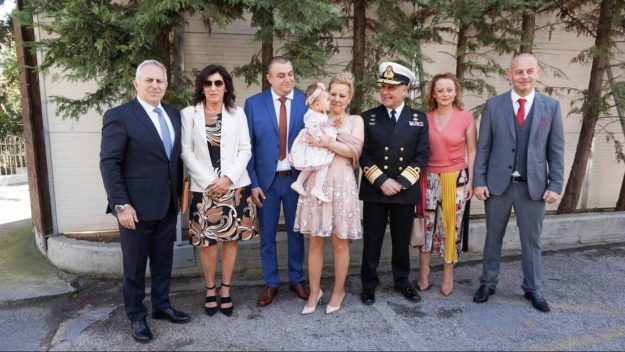 Βαφτίσια με ιδιαίτερη σημασία για την ΜΙΥΑ Βάπτιση με ιδιαίτερη σημασία για την ΜΙΥΑ